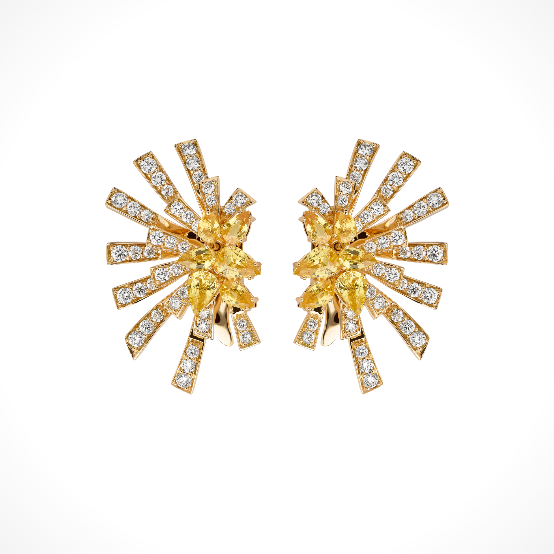 Mirage Aura Studs Golden